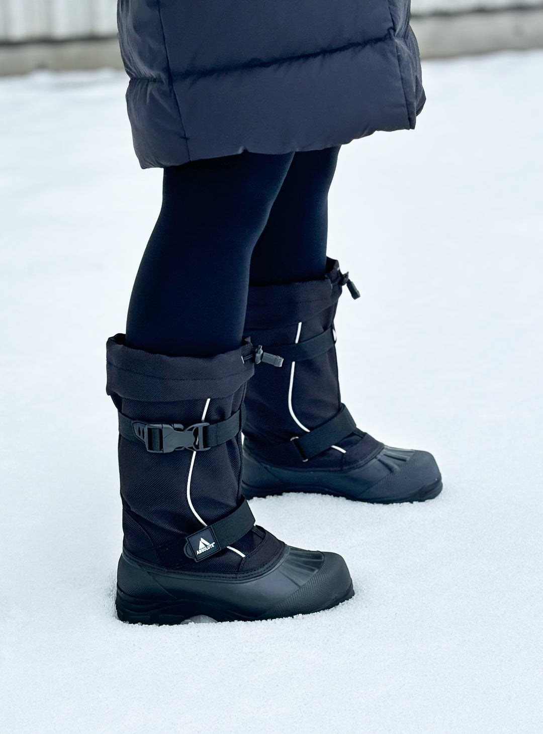 Horizon 3 Womens Heated Black Boot in Snow